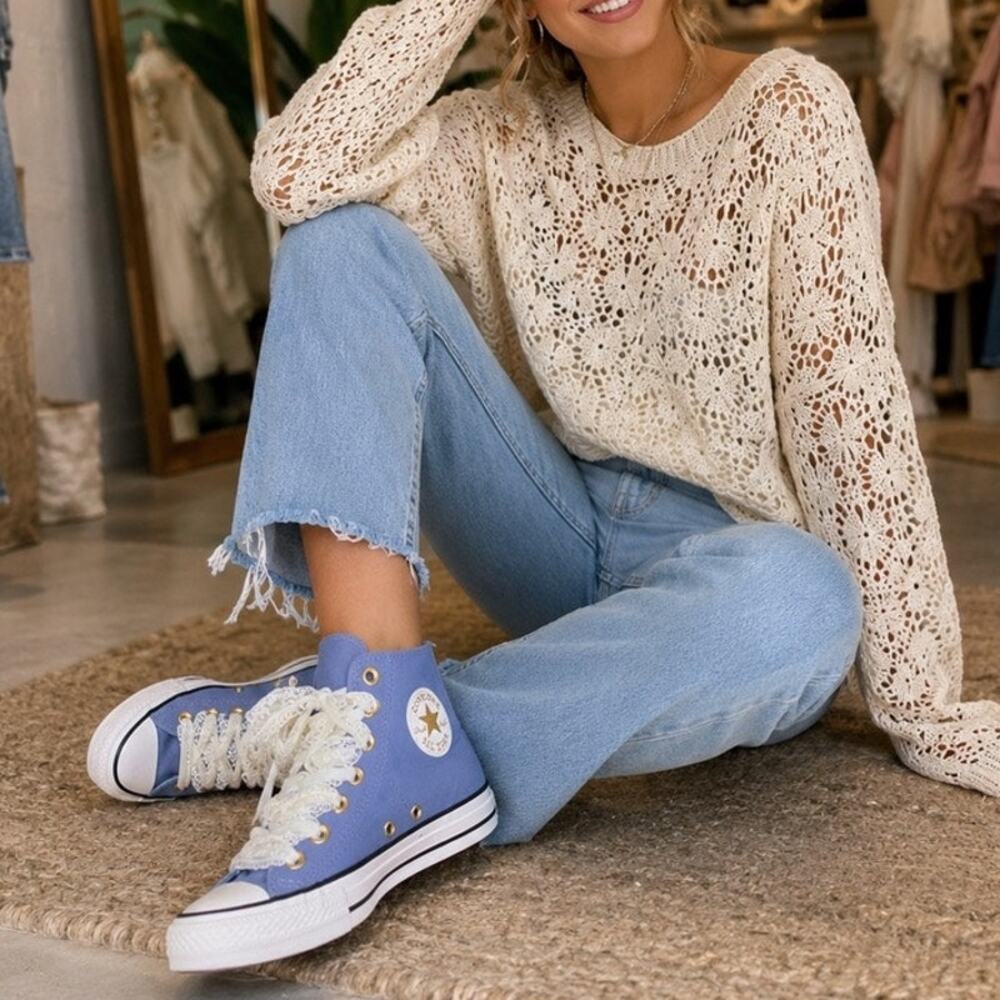 Converse Chuck Taylor All Star Lace Women's High Top Sneaker, NWOT, Size 7